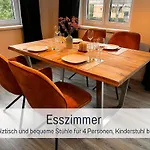 Familienfreundliches Zwischen Potsdam Und Berlin Fuer 2-4 Personen - Parkplatz - Balkon - Voll Ausgestattete Kueche - Wlan - Nebelwiesen アパート
