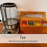 Familienfreundliches Zwischen Potsdam Und Berlin Fuer 2-4 Personen - Parkplatz - Balkon - Voll Ausgestattete Kueche - Wlan - Nebelwiesen * Stahnsdorf