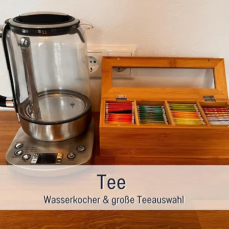 Familienfreundliches Zwischen Potsdam Und Berlin Fuer 2-4 Personen - Parkplatz - Balkon - Voll Ausgestattete Kueche - Wlan - Nebelwiesen * Stahnsdorf