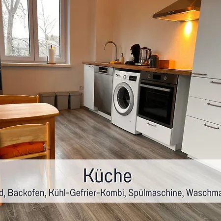 Familienfreundliches Zwischen Potsdam Und Berlin Fuer 2-4 Personen - Parkplatz - Balkon - Voll Ausgestattete Kueche - Wlan - Nebelwiesen