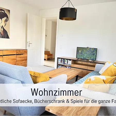 Familienfreundliches Zwischen Potsdam Und Berlin Fuer 2-4 Personen - Parkplatz - Balkon - Voll Ausgestattete Kueche - Wlan - Nebelwiesen Apartment *
