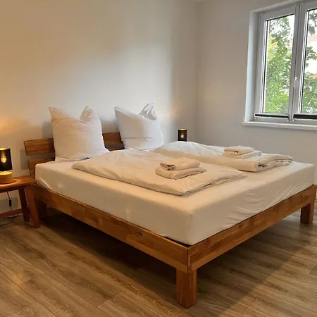Apartment Zwischen Potsdam Und Berlin - Kostenfreier Parkplatz - E-ladestation - Balkon - Voll Ausgestattete Kueche - Waschmaschine - Wlan - Nebelwiesen *