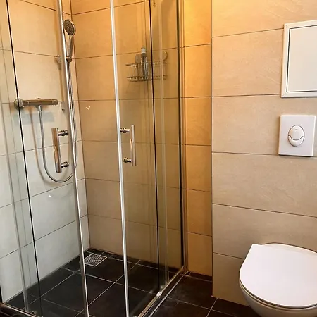 Appartement Zwischen Potsdam Und Berlin - Kostenfreier Parkplatz - E-ladestation - Balkon - Voll Ausgestattete Kueche - Waschmaschine - Wlan - Nebelwiesen