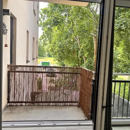 Zwischen Potsdam Und Berlin - Kostenfreier Parkplatz - E-ladestation - Balkon - Voll Ausgestattete Kueche - Waschmaschine - Wlan - Nebelwiesen *