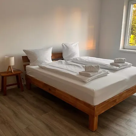 Zwischen Potsdam Und Berlin - Kostenfreier Parkplatz - E-ladestation - Balkon - Voll Ausgestattete Kueche - Waschmaschine - Wlan - Nebelwiesen * Stahnsdorf