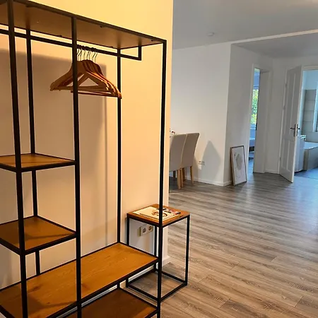 Apartment Zwischen Potsdam Und Berlin - Kostenfreier Parkplatz - E-ladestation - Balkon - Voll Ausgestattete Kueche - Waschmaschine - Wlan - Nebelwiesen *